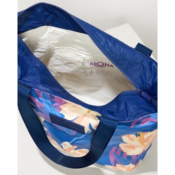 Aloha collection• Monochrome bag CROSSBODY
Adrift in SERENE - Picture 11 of 14